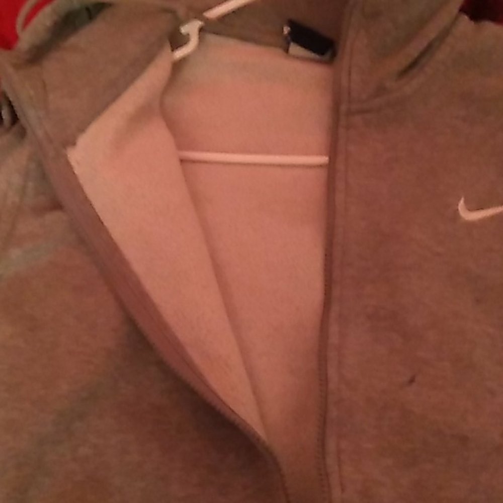 Nike jacket - Picture 2 of 4